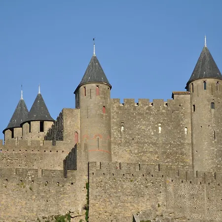 Spacious Retreat In Carcassone