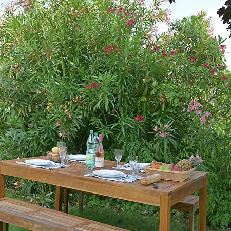 ヴィラ Spacious Retreat In *