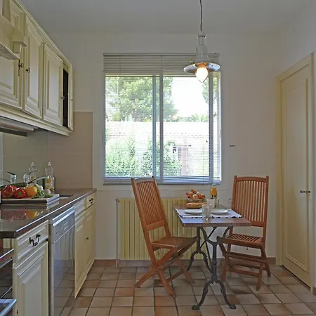 Spacious Retreat In * カルカソンヌ