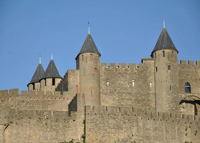Spacious Retreat In Carcassonne