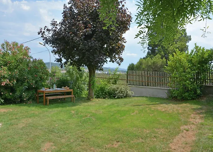 Villa Spacious Retreat In *